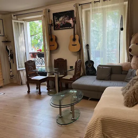 Beautiful 3-room, Porte Saint-cloud, Parigi